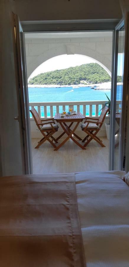 Villa Stonehouse Milna  Luaran gambar